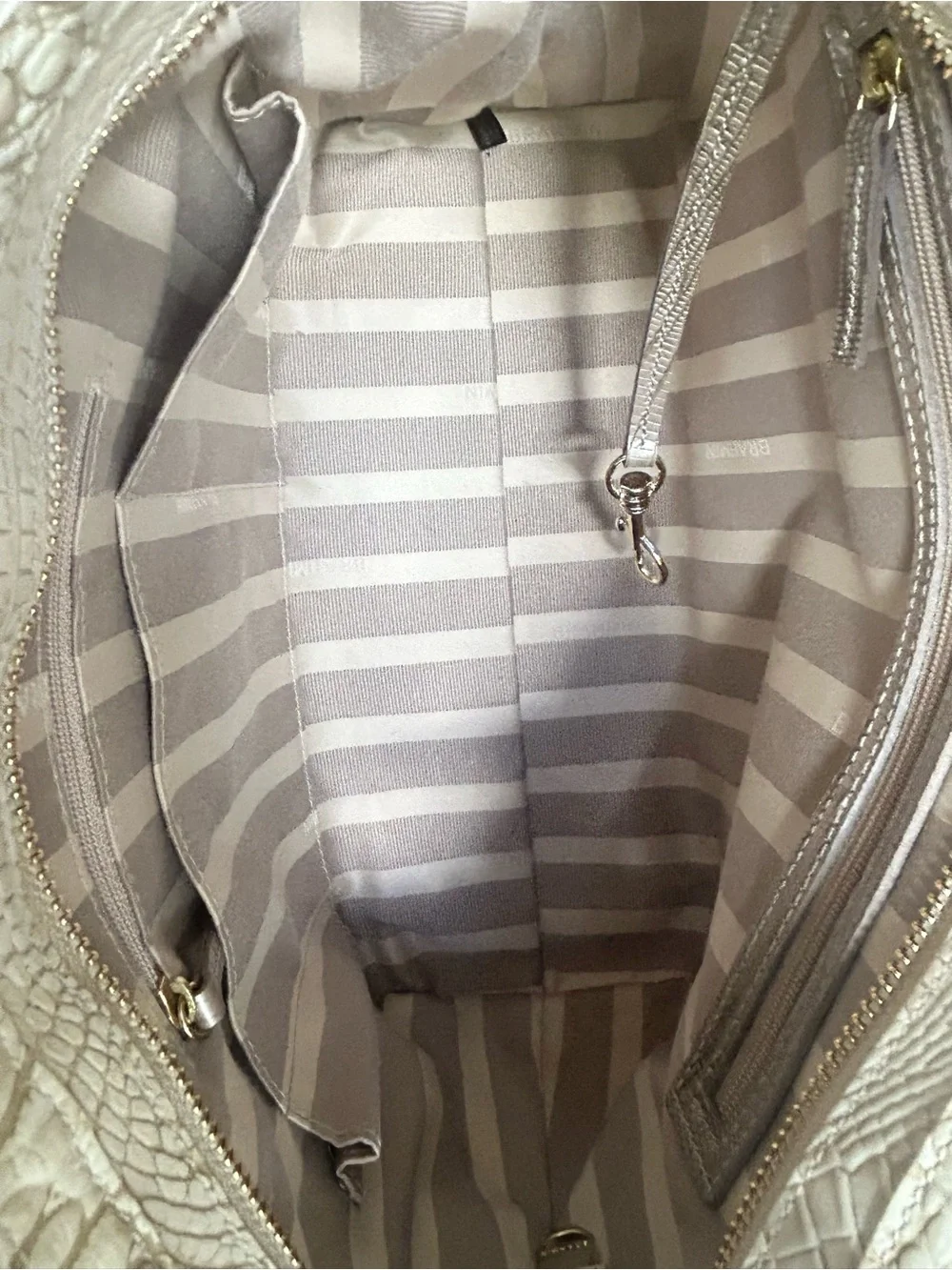 Brahmin Ruby Melbourne Satchel in EUC